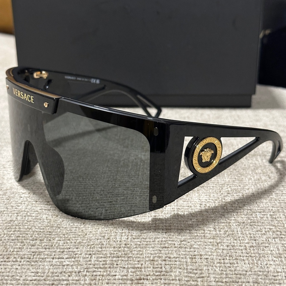 AUTHENTIC VERSACE SHIELD MEDUSA SHADES BRAND NEW
